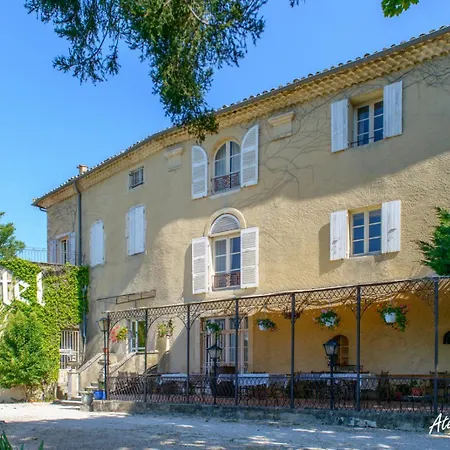 Au Chateau