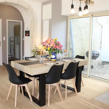 Au Chateau * Montboucher-sur-Jabron